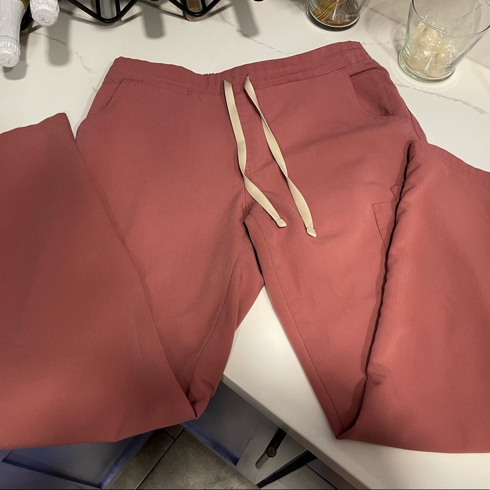 Figs-Mauve small petite yola. Gently worn. No rips tears or stains